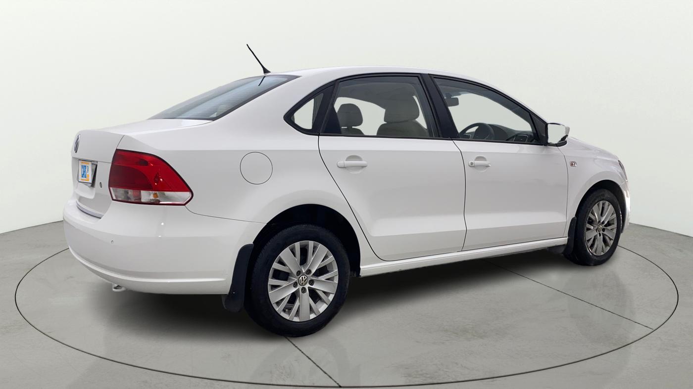 2015 Volkswagen Vento HIGHLINE 1.6 MPI, Petrol, Manual, 57,363 km, Right Back Diagonal