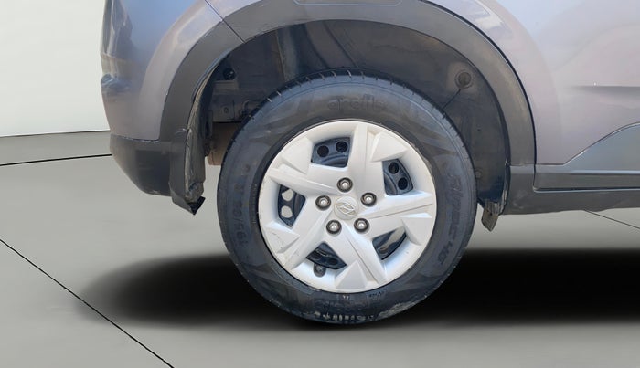 2020 Hyundai VENUE S 1.2, Petrol, Manual, 1,03,225 km, Right Rear Wheel