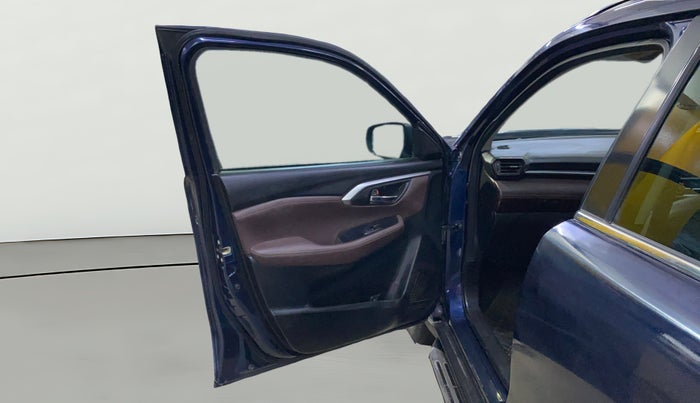 2022 Maruti Grand Vitara ALPHA SMART HYBRID, Petrol, Manual, 48,497 km, LHS Front Door