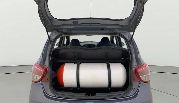 2018 Hyundai Grand i10 MAGNA 1.2 KAPPA VTVT, CNG, Manual, 1,32,621 km, Boot Open Zoomed View