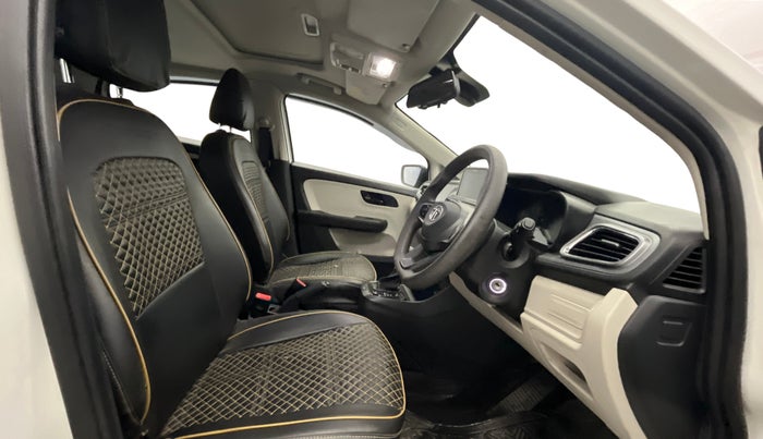 2023 Tata ALTROZ XMA Plus (S) DCT, Petrol, Automatic, 25,446 km, Right Side Front Door Cabin