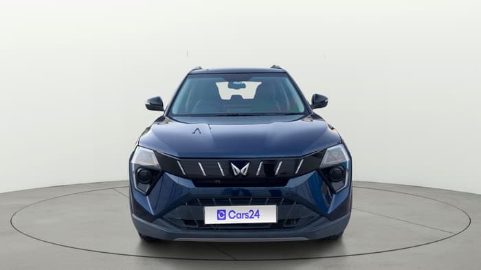 2025 Mahindra XUV 3XO AX5 1.2 L TCMPFi, Petrol, Manual, 17,318 km, Front
