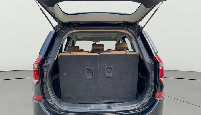 2021 Mahindra XUV500 W11 AT, Diesel, Automatic, 69,965 km, Boot Open Zoomed View