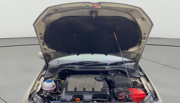 2012 Volkswagen Vento HIGHLINE DIESEL 1.6, Diesel, Manual, 1,31,890 km, Open Bonet