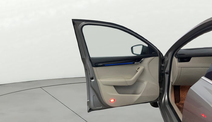 2019 Skoda Octavia L&K 1.8 TSI AT, Petrol, Automatic, 86,569 km, LHS Front Door