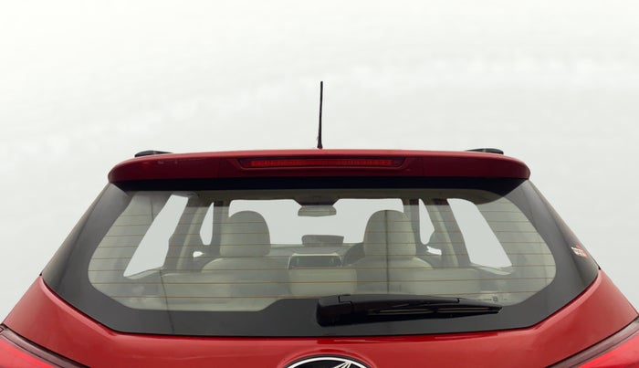 2021 Mahindra XUV300 W8 (O) 1.2 PETROL, Petrol, Manual, 55,687 km, Rear Windshield