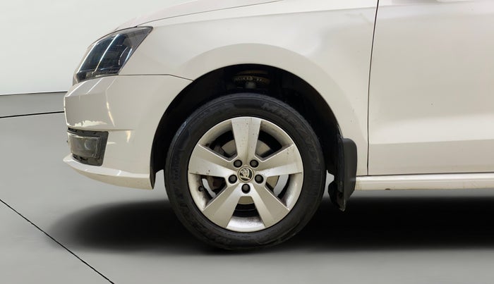 2019 Skoda Rapid AMBITION 1.6 MPI AT, Petrol, Automatic, 28,819 km, Left Front Wheel