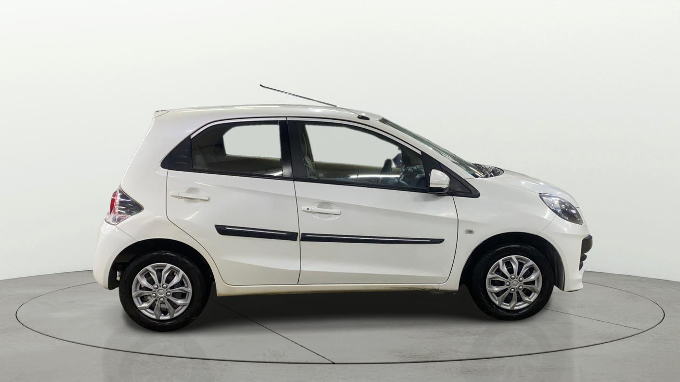 2015 Honda Brio S MT, Petrol, Manual, 26,326 km, Right Side View