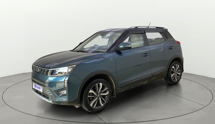 2019 Mahindra XUV300 W8 (O) 1.5 DIESEL AMT, Diesel, Automatic, 55,796 km, Left Front Diagonal