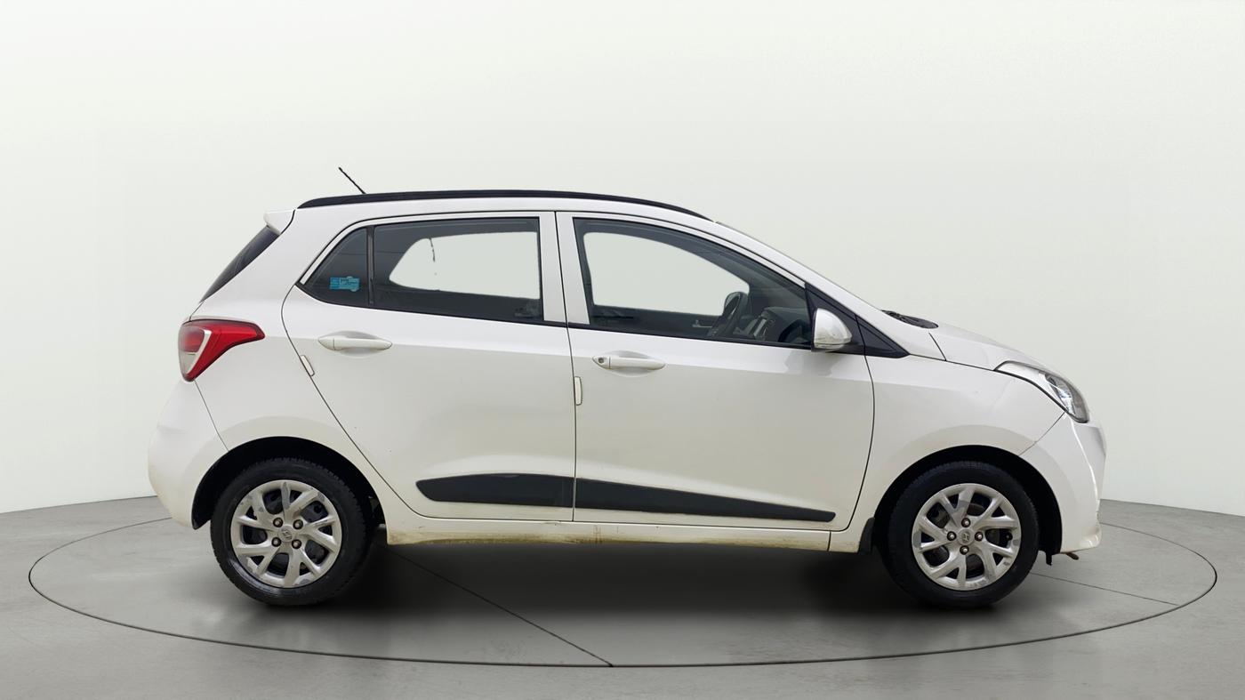 2017 Hyundai Grand i10 SPORTZ (O) 1.2 U2 CRDI, Diesel, Manual, 1,31,537 km, Right Side View