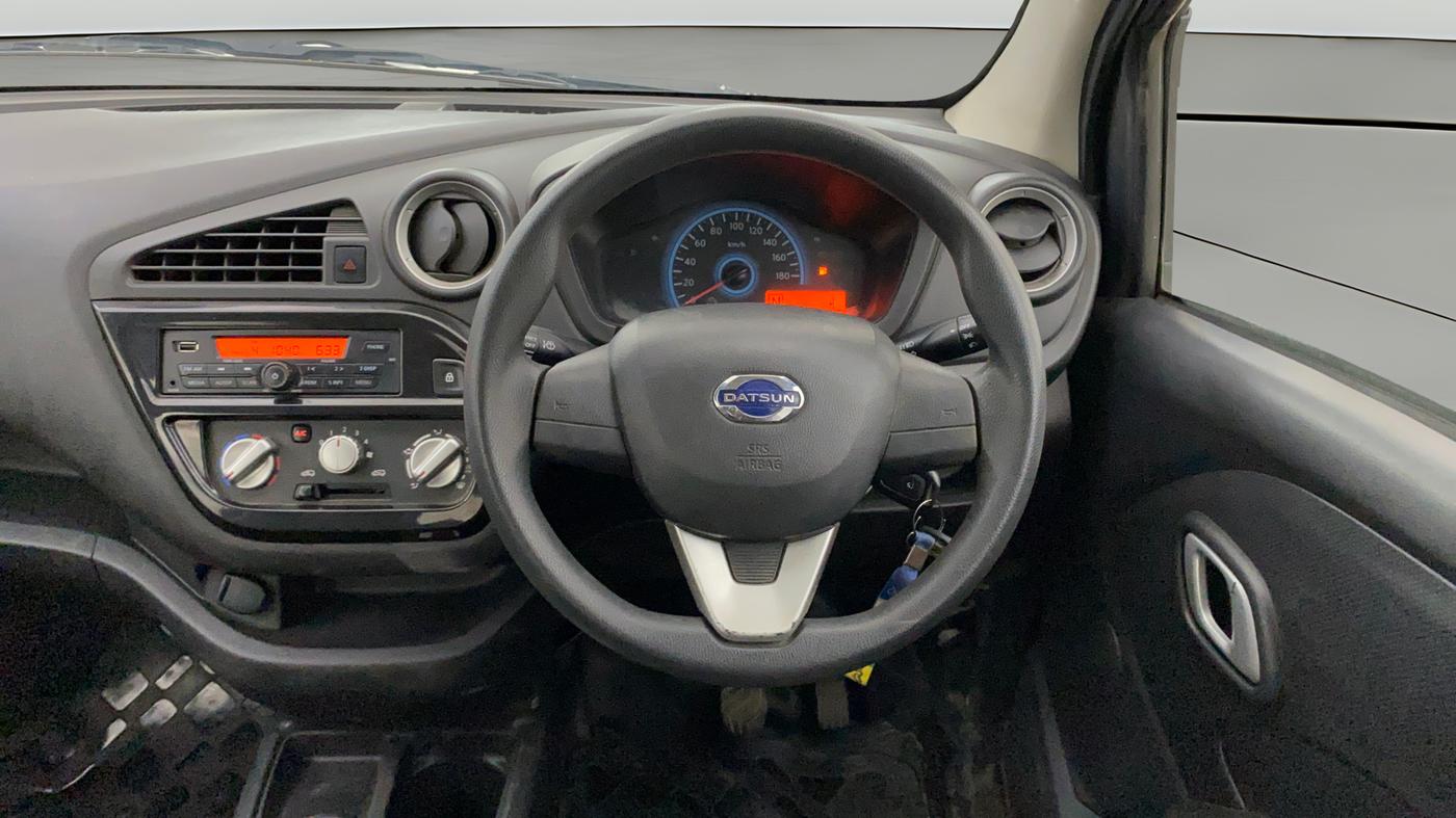 2018 Datsun Redi Go S 1.0 AMT, Petrol, Automatic, 40,396 km, Steering Wheel Close Up