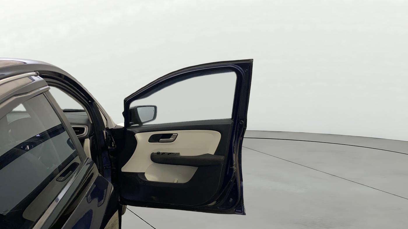 2023 Tata ALTROZ XZ PLUS SUNROOF CNG, CNG, Manual, 25,653 km, RHS Front Door
