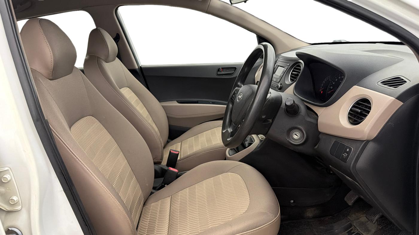 2019 Hyundai Xcent S 1.2, Petrol, Manual, 55,582 km, Right Side Front Door Cabin