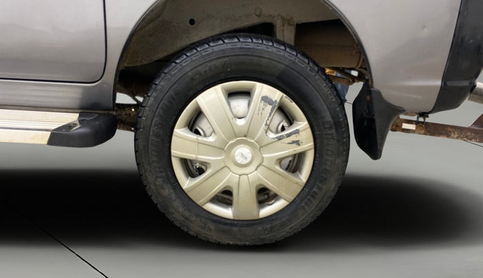 2016 Maruti Eeco 7 STR, Petrol, Manual, 68,008 km, Left Rear Wheel