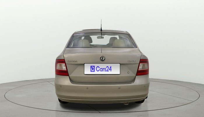 2013 Skoda Rapid AMBITION 1.6 MPI MT PLUS, Petrol, Manual, 66,030 km, Back/Rear