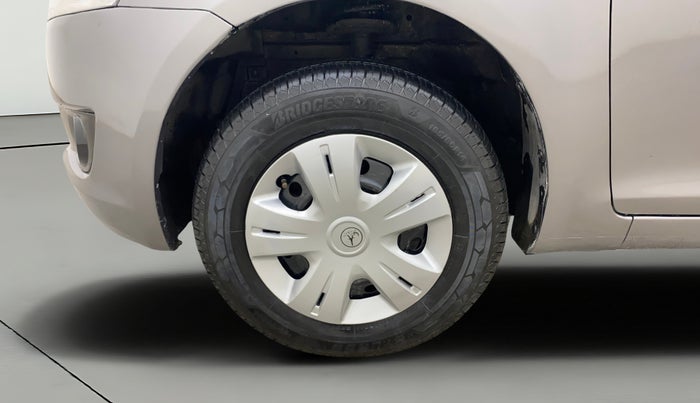 2012 Maruti Swift VXI, Petrol, Manual, 1,18,412 km, Left Front Wheel