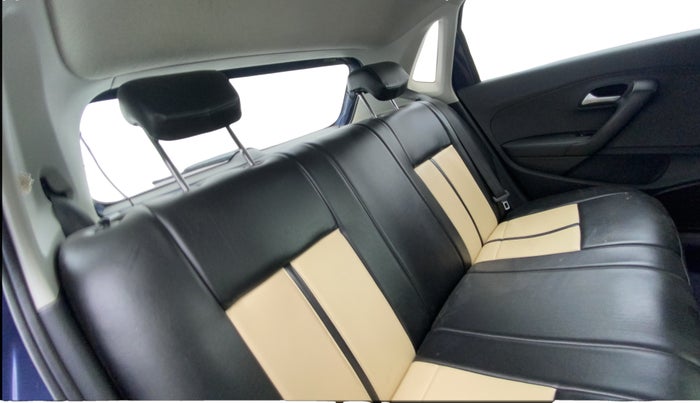 2015 Volkswagen Polo COMFORTLINE 1.5L, Diesel, Manual, 83,063 km, Right Side Rear Door Cabin