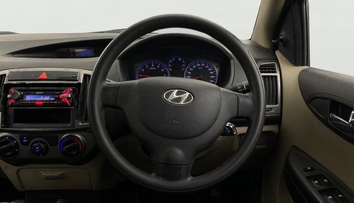 2013 Hyundai i20 MAGNA 1.2, Petrol, Manual, 61,580 km, Steering Wheel Close Up