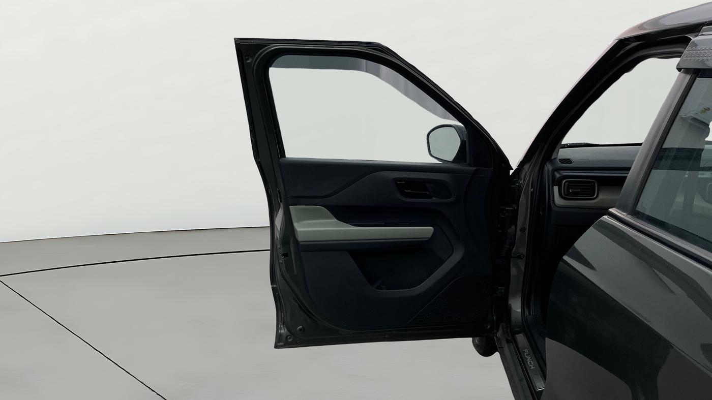 2023 Tata PUNCH  ACCOMPLISHED AMT CAMO EDITION, Petrol, Automatic, 32,159 km, LHS Front Door
