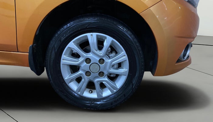 2018 Tata Tiago XZA PETROL, Petrol, Automatic, 50,546 km, Right Front Wheel