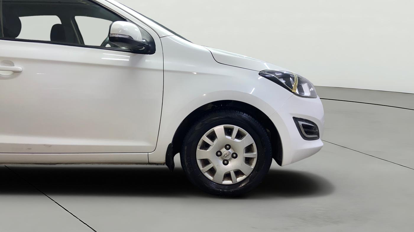 2014 Hyundai Elite i20 MAGNA 1.4 CRDI, Diesel, Manual, 92,927 km, Right Front Wheel