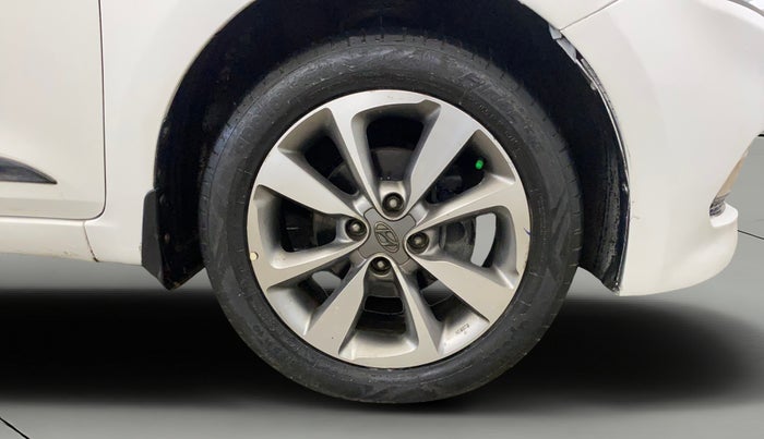 2014 Hyundai Elite i20 SPORTZ 1.2 (O), Petrol, Manual, 67,213 km, Right Front Wheel
