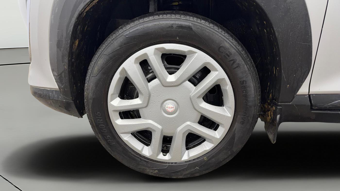 2022 Nissan MAGNITE XE, Petrol, Manual, 66,523 km, Left Front Wheel