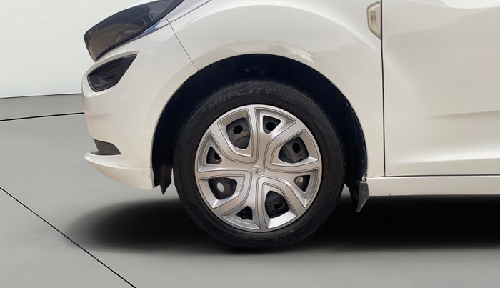 2021 Tata ALTROZ XM PLUS PETROL, Petrol, Manual, 28,422 km, Left Front Wheel