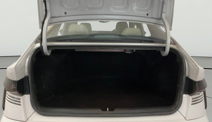 2023 Hyundai Verna SX(O) 1.5 MPI IVT , Petrol, Automatic, 37,010 km, Boot Open Zoomed View