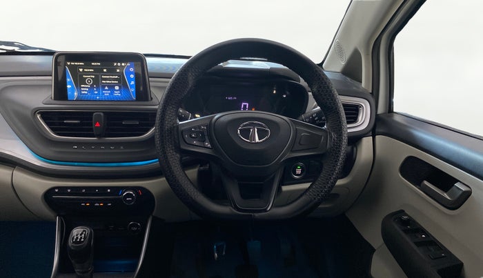 2023 Tata ALTROZ XZ CNG, CNG, Manual, 37,900 km, Steering Wheel Close Up