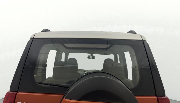 2017 Mahindra TUV300 T8 AMT, Diesel, Automatic, 1,02,809 km, Rear Windshield