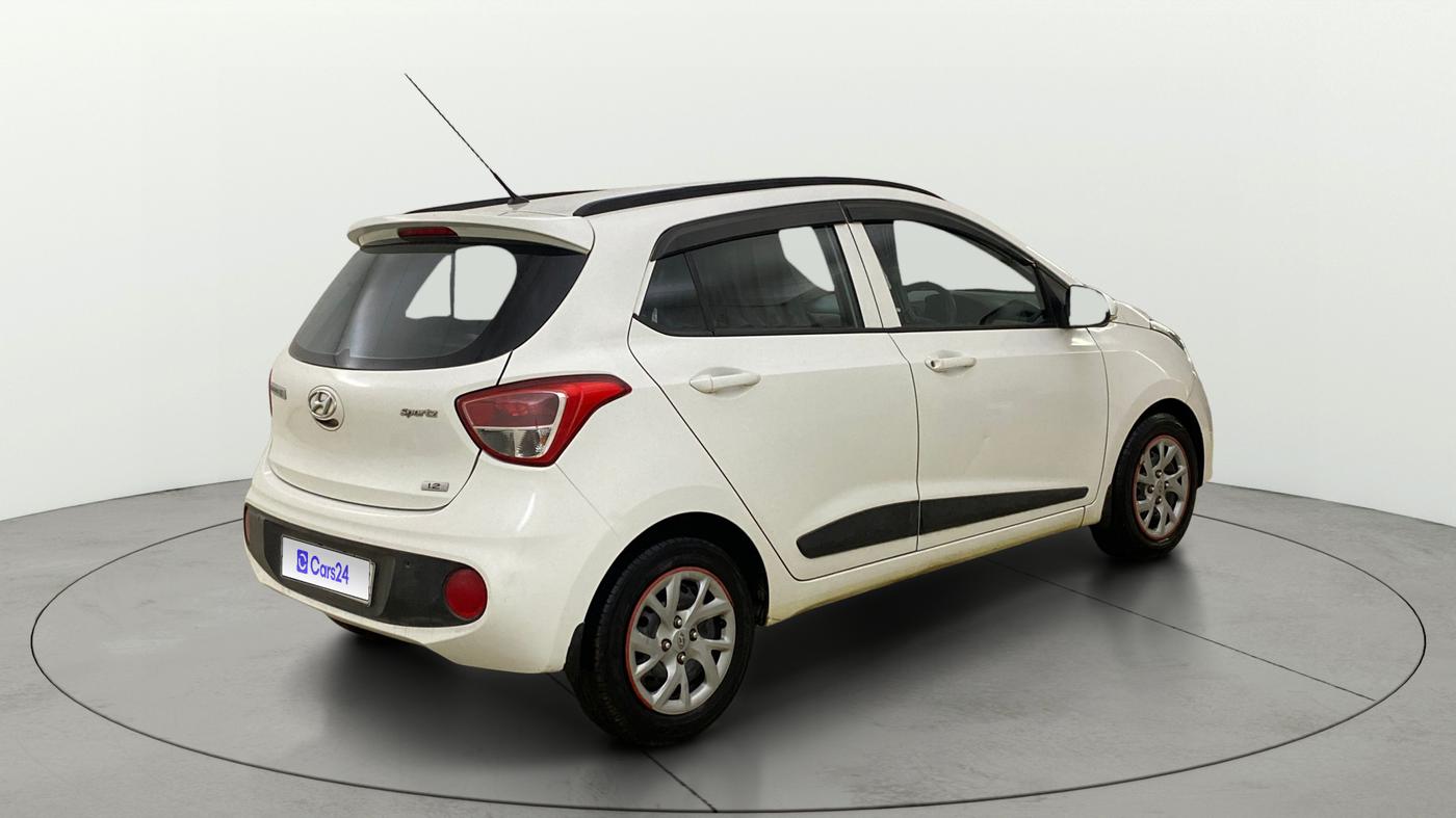 2019 Hyundai Grand i10 SPORTZ 1.2 KAPPA VTVT, Petrol, Manual, 31,898 km, Right Back Diagonal