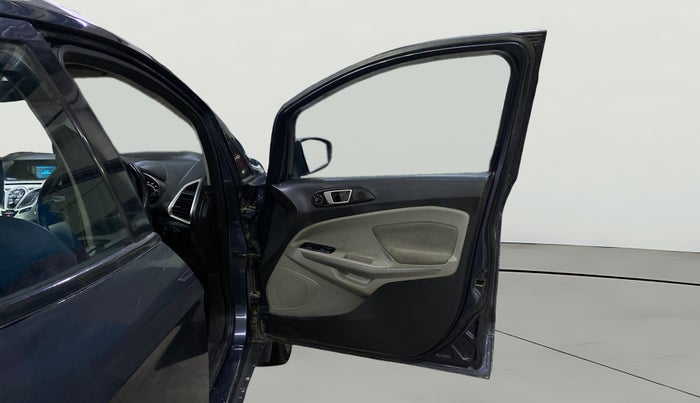 2014 Ford Ecosport TITANIUM 1.0L ECOBOOST, Petrol, Manual, 1,06,819 km, RHS Front Door