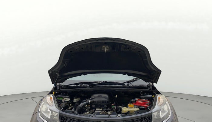 2018 Tata NEXON XM PETROL, Petrol, Manual, 77,098 km, Open Bonet