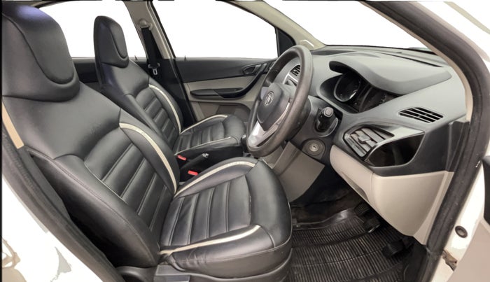 2017 Tata Tiago XT PETROL, Petrol, Manual, 69,285 km, Right Side Front Door Cabin