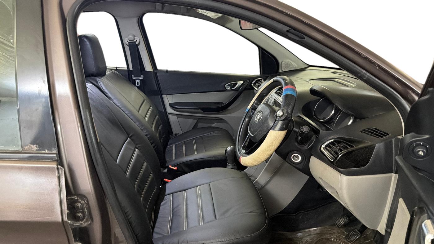 2018 Tata Tiago XZ PETROL, Petrol, Manual, 90,927 km, Right Side Front Door Cabin