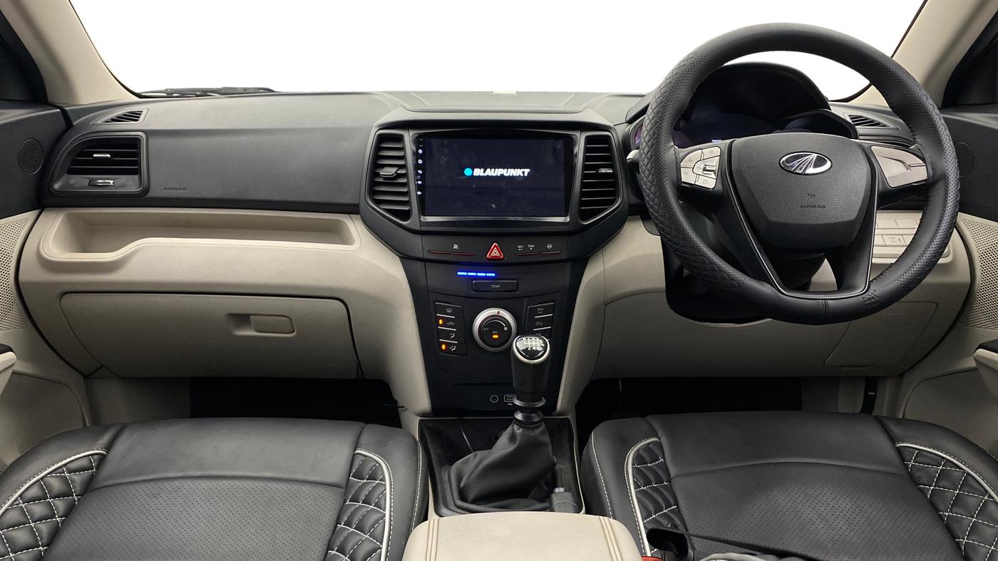 2022 Mahindra XUV300 W6 1.2 PETROL, Petrol, Manual, 42,653 km, Dashboard