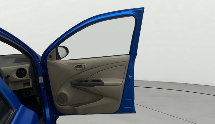 2015 Toyota Etios Liva G, Petrol, Manual, 34,776 km, RHS Front Door