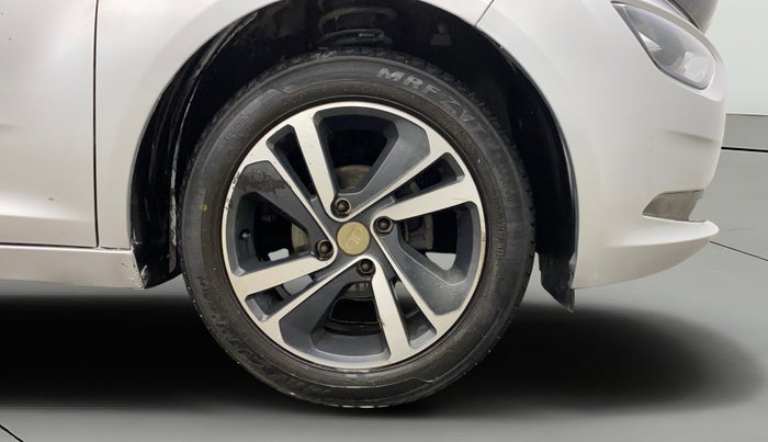 2020 Tata ALTROZ XZ PETROL, Petrol, Manual, 27,394 km, Right Front Wheel