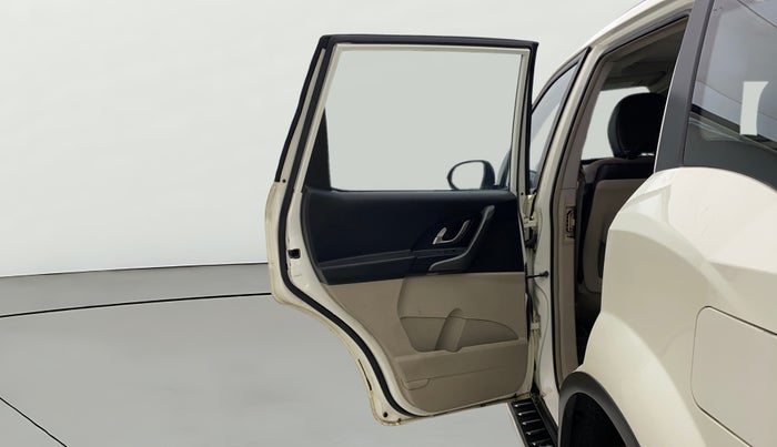 2017 Mahindra XUV500 W9, Diesel, Manual, 74,687 km, LHS Rear Door