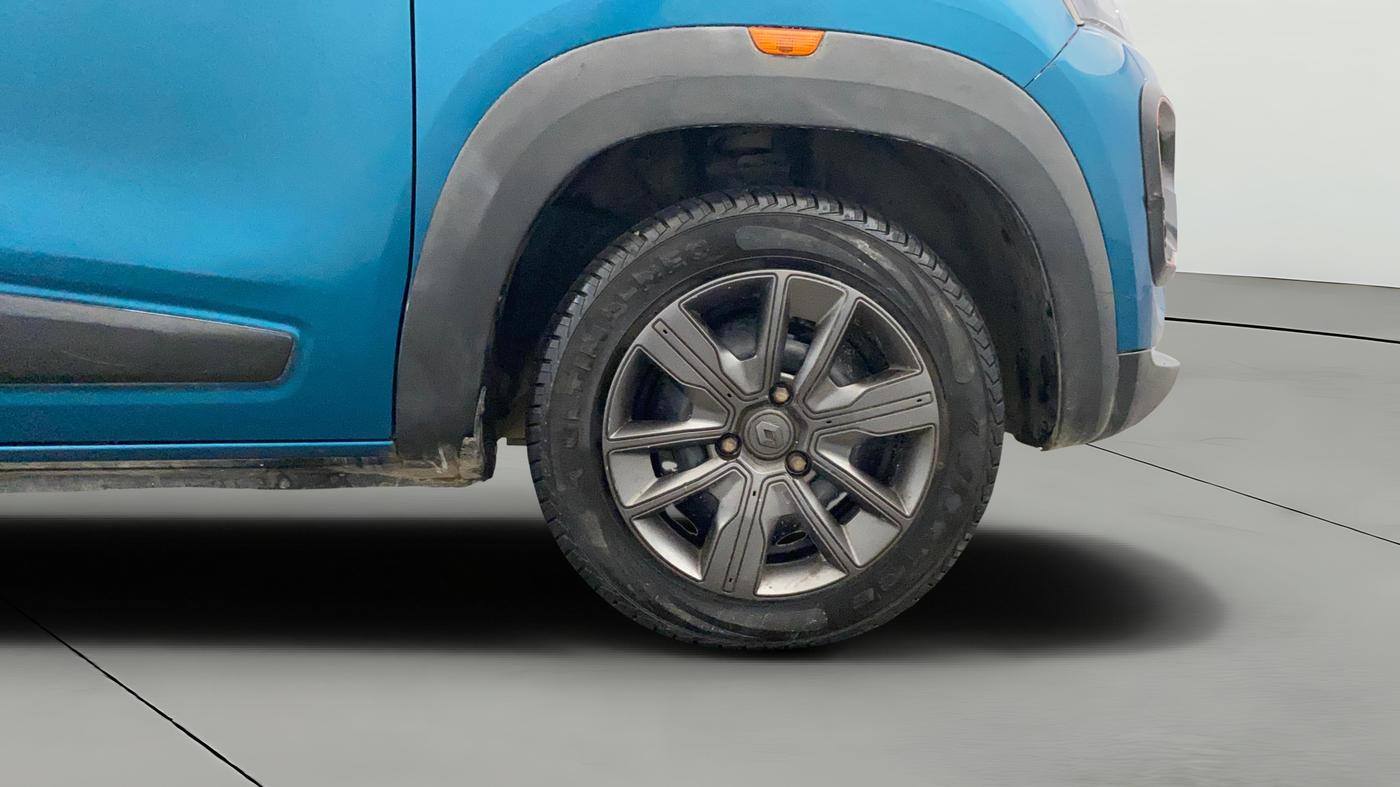 2019 Renault Kwid CLIMBER 1.0 AMT (O), CNG, Automatic, 55,495 km, Right Front Wheel