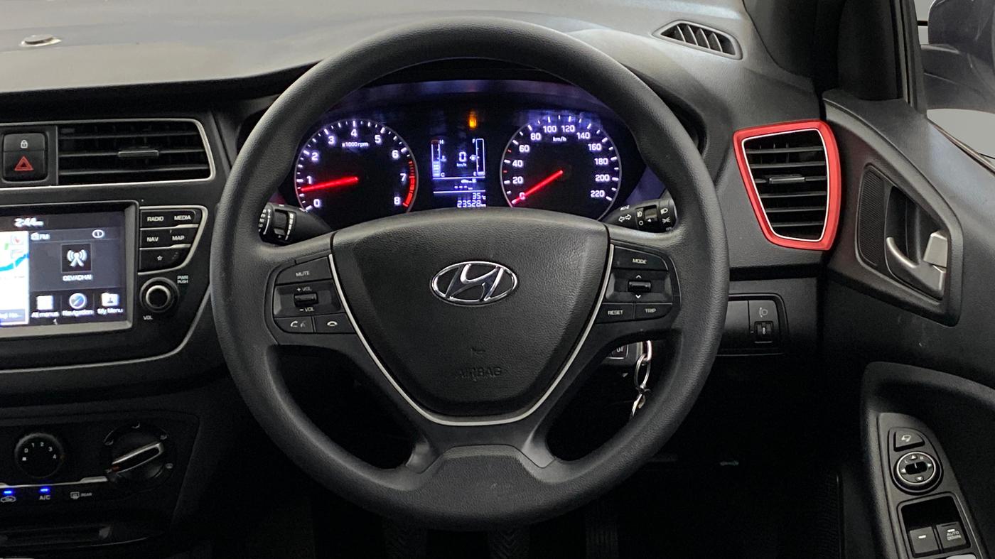2020 Hyundai Elite i20 SPORTZ PLUS 1.2 DUAL TONE, Petrol, Manual, 23,522 km, Steering Wheel Close Up