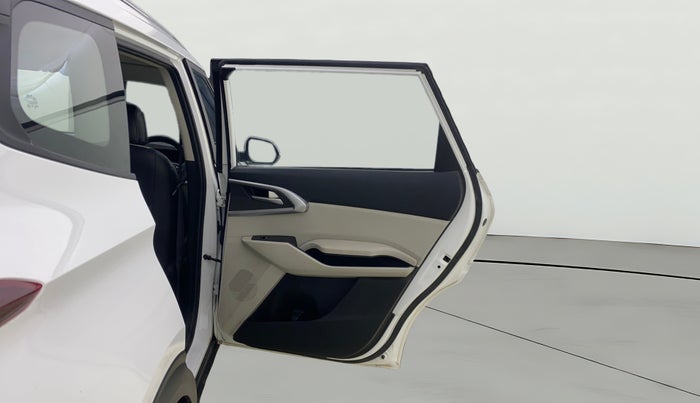 2022 KIA CARENS PRESTIGE 1.5 PETROL 7 STR, Petrol, Manual, 27,534 km, RHS Rear Door