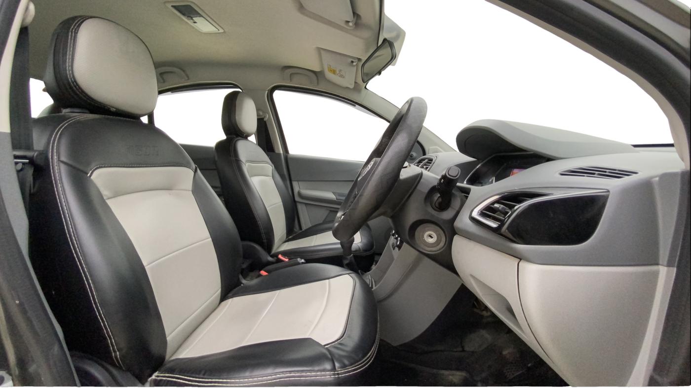 2023 Tata TIGOR XM CNG, CNG, Manual, 98,289 km, Right Side Front Door Cabin