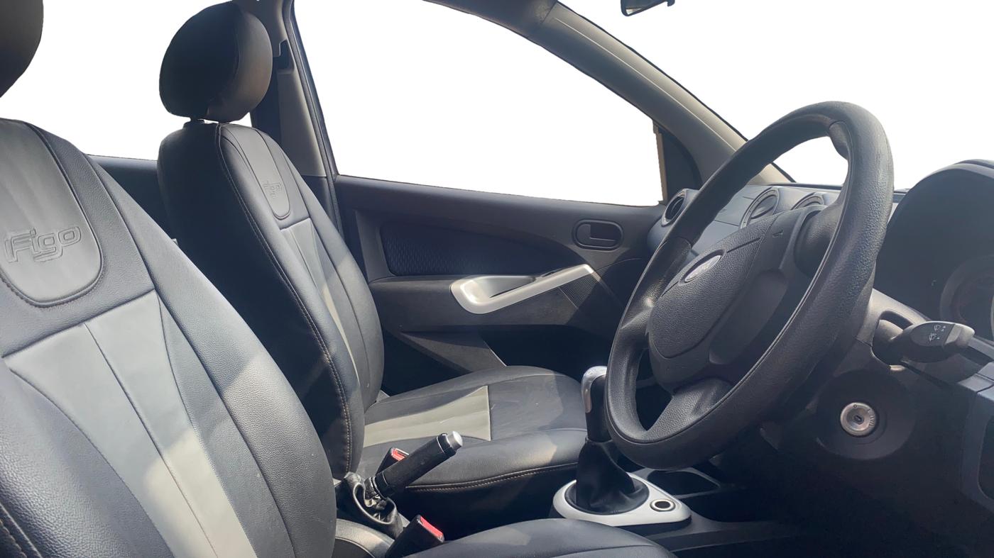 2014 Ford Figo TITANIUM 1.2 PETROL, Petrol, Manual, 58,275 km, Right Side Front Door Cabin