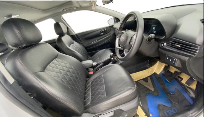2021 Hyundai NEW I20 ASTA (O) 1.2 MT, Petrol, Manual, 26,302 km, Right Side Front Door Cabin