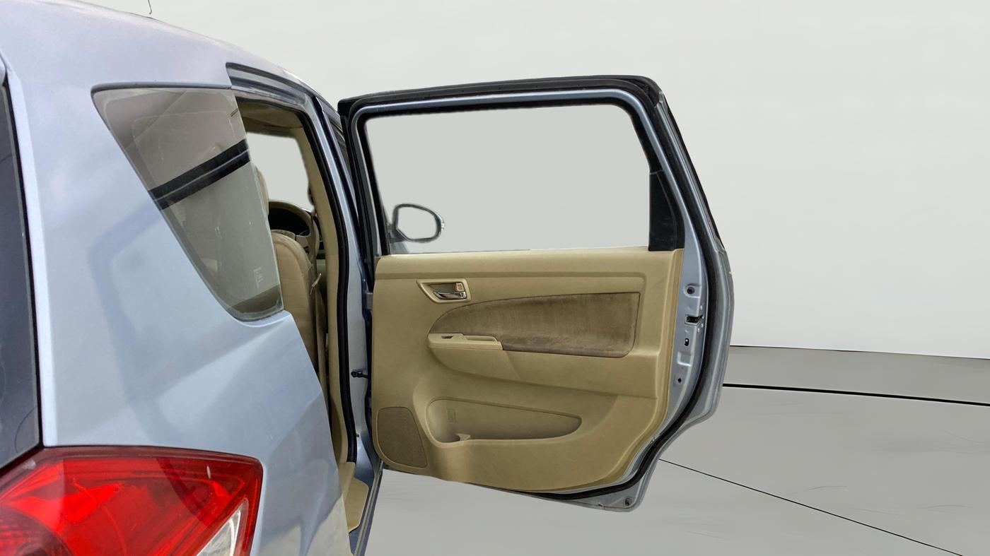 2014 Maruti Ertiga ZXI, Petrol, Manual, 1,09,924 km, RHS Rear Door