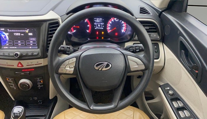 2019 Mahindra XUV300 W6 1.5 DIESEL, Diesel, Manual, 42,697 km, Steering Wheel Close Up