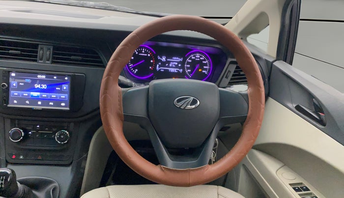 2018 Mahindra MARAZZO M2 8 STR, Diesel, Manual, 77,219 km, Steering Wheel Close Up