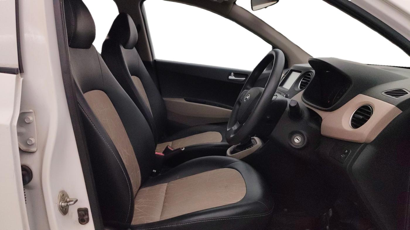 2019 Hyundai Grand i10 SPORTZ AT 1.2 KAPPA VTVT, Petrol, Automatic, 18,810 km, Right Side Front Door Cabin